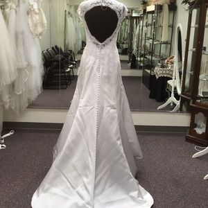 Christina Wu keyhole A-line white dress. Size 12